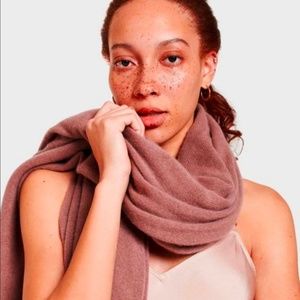 NWT White + Warren Travel Wrap Smoky Quartz